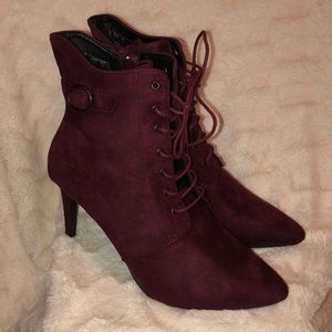 ✨BRAND NEW✨ Lace up High Heel Bootie